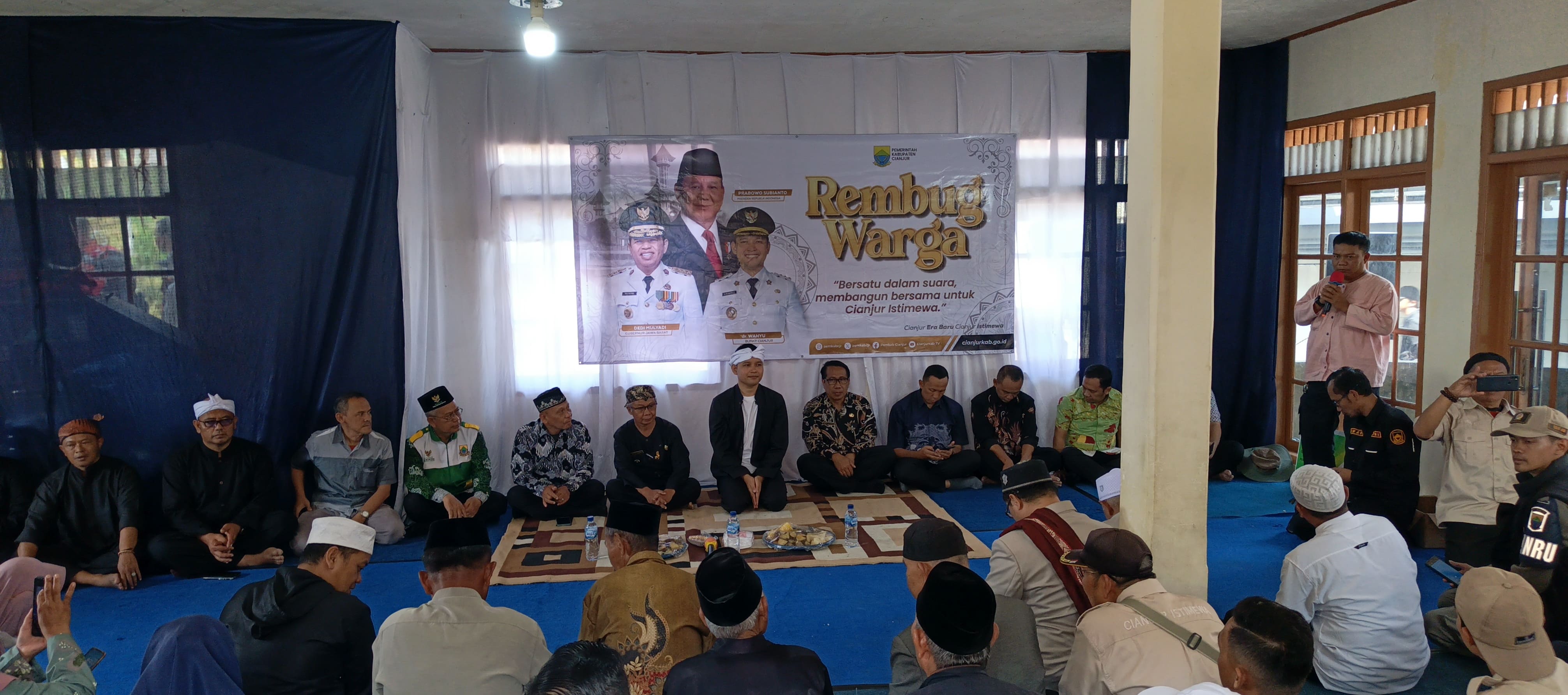 REMBUG WARGA DI DESA PALASARI KECAMATAN CIPANAS